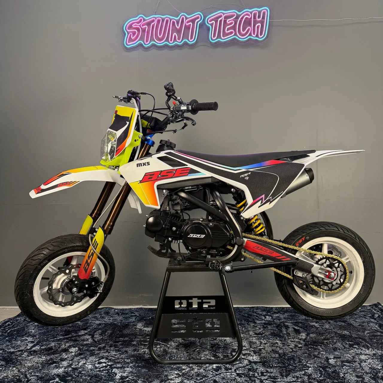 Питбайк под стант BSE MXS 125 от Stunt tech