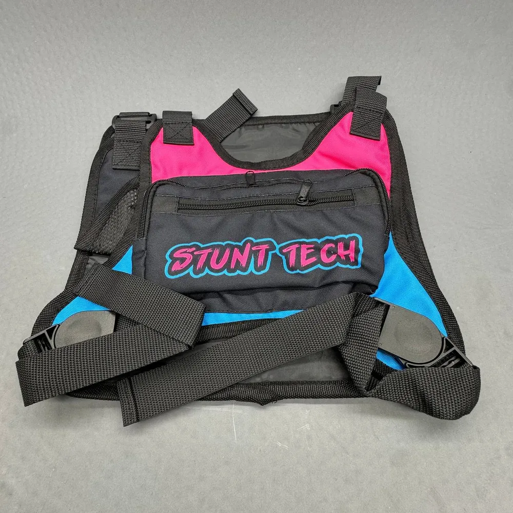 Разгрузочный жилет Stunt Tech в цветах лого