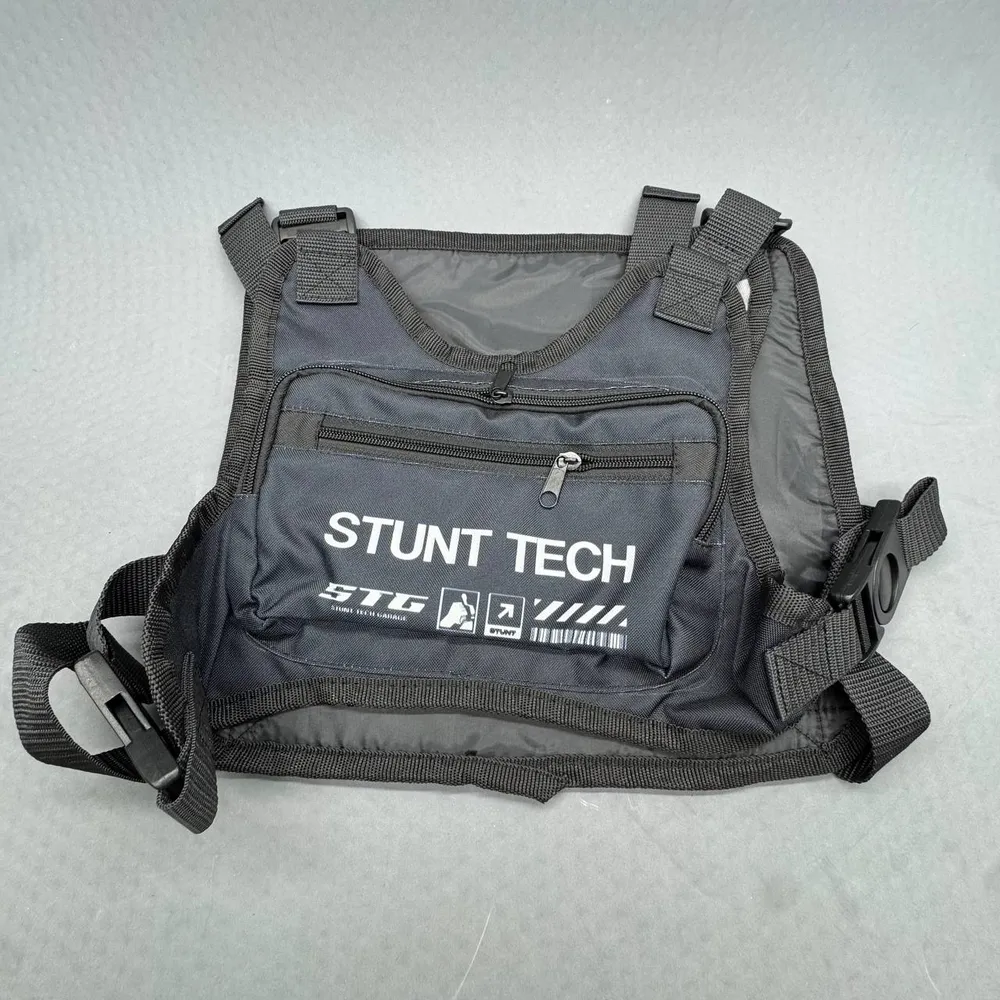 Разгрузочный жилет Stunt Tech черный + цветное лого