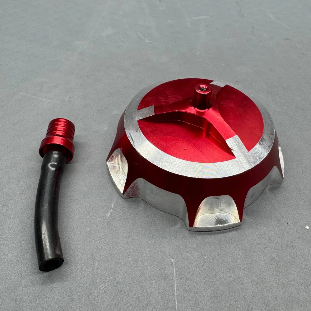 Крышка бака CNC на питбайк красная