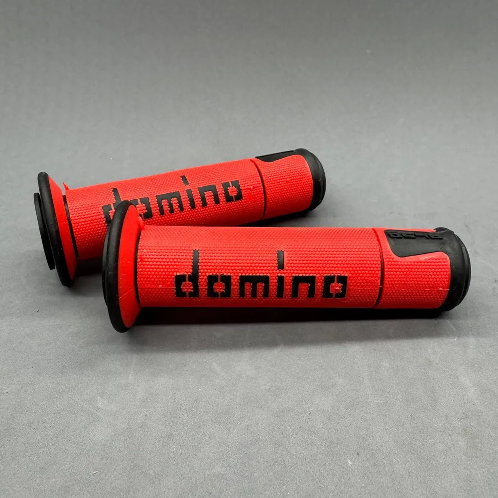 Грипсы Domino красные под защиту рук